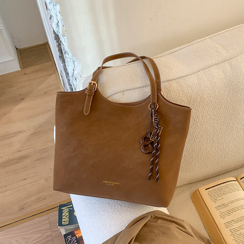 Damen minimalistischer Schultertasche mit hochwertiger Oberflächenstruktur Nord Taschen