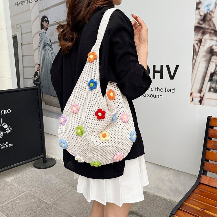 Damen modische Netz-Beuteltasche mit bunten Blumen-Applikationen Nord Taschen
