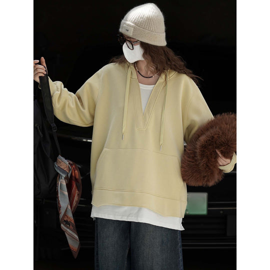 Damen Oversize-Hoodie mit V‑Ausschnitt und Kängurutasche Nord Taschen