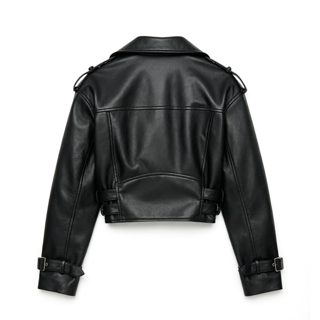 Damen kurz geschnittene taillierte Bikerjacke aus Kunstleder mit Doppeltaillengürtel, Epauletten und Zipperdetails Nord Taschen