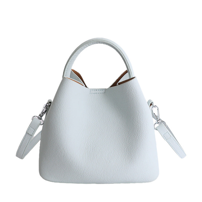 Damen Hobo-Tasche mit abnehmbarem Plüschanhänger Nord Taschen