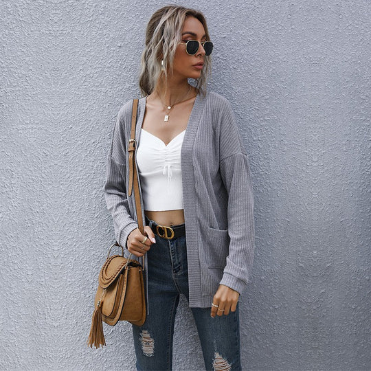 Damen Lockerer Feinstrick-Cardigan mit geripptem Strukturstrick und aufgesetzten Taschen Nord Taschen