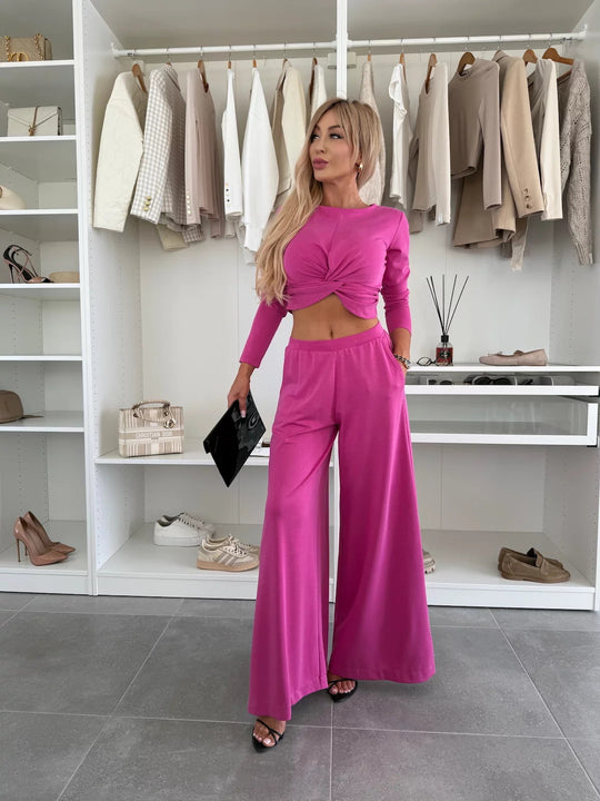 Damen figurnahes Twist-Cropped-Shirt mit weitem High-Waist Palazzo-Hose aus fließendem Jersey Nord Taschen