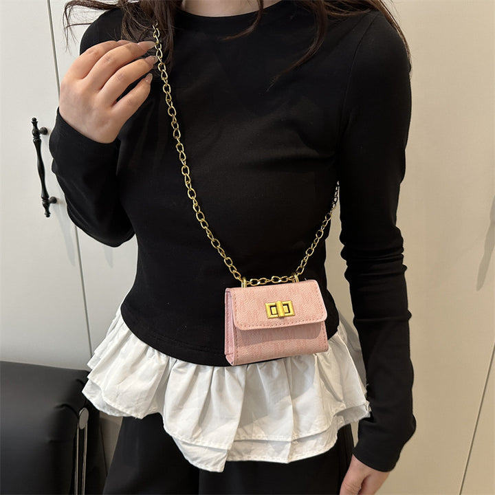 Damen Mini-Portemonnaie mit eleganter Kettenverzierung Nord Taschen