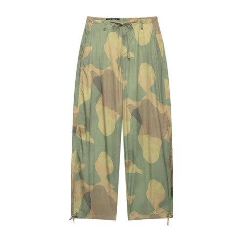Damen Weitgeschnittene Cargohose im Camouflage‑Muster mit Kordelbund und Knöchelzug Nord Taschen