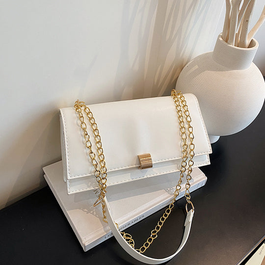 Damen elegante Umhängetasche mit goldenen Kettenakzenten Nord Taschen