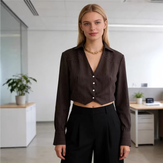 Damen Kurzbluse im Nadelstreifen-Look mit taillierter Schnittführung und spitzem Saum Nord Taschen