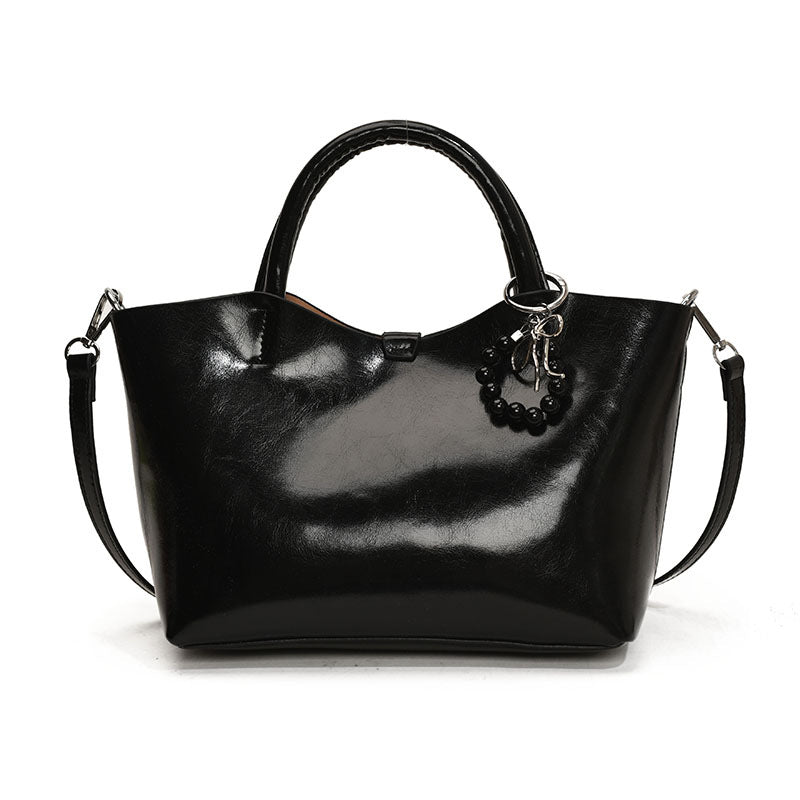 Damen elegante Handtasche mit hochwertiger Lackoberfläche Nord Taschen