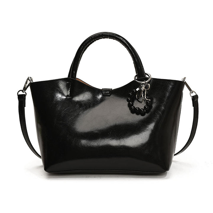 Damen elegante Handtasche mit hochwertiger Lackoberfläche Nord Taschen