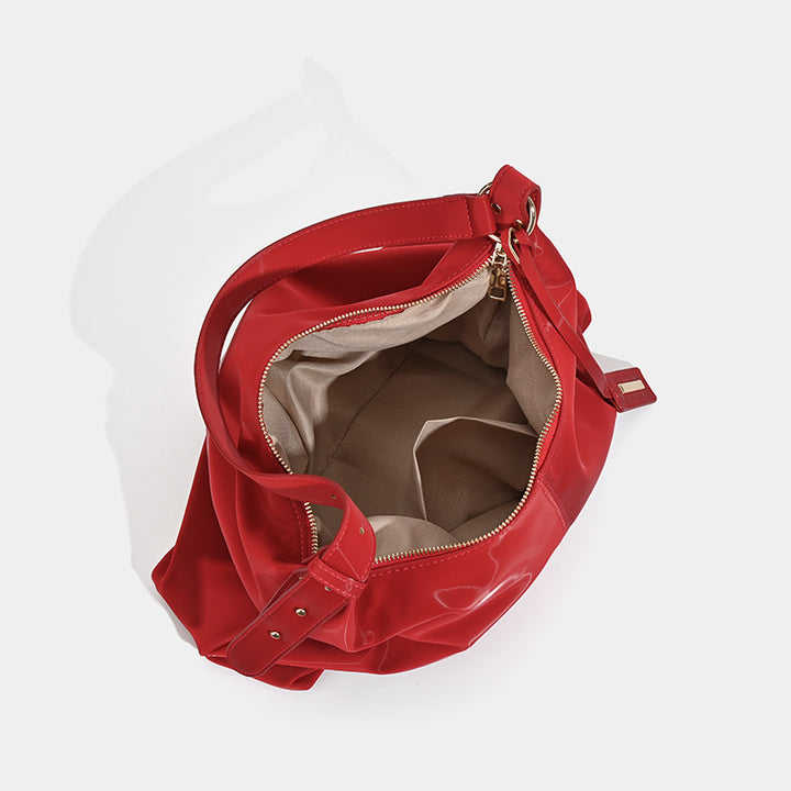 Damen Hobo-Tasche mit glänzender Oberfläche und elegantem Design Nord Taschen