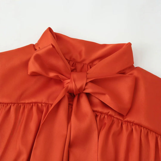 Damen Fließende Satin-Bluse mit geraffter Rückenpartie und Ballonärmeln Nord Taschen