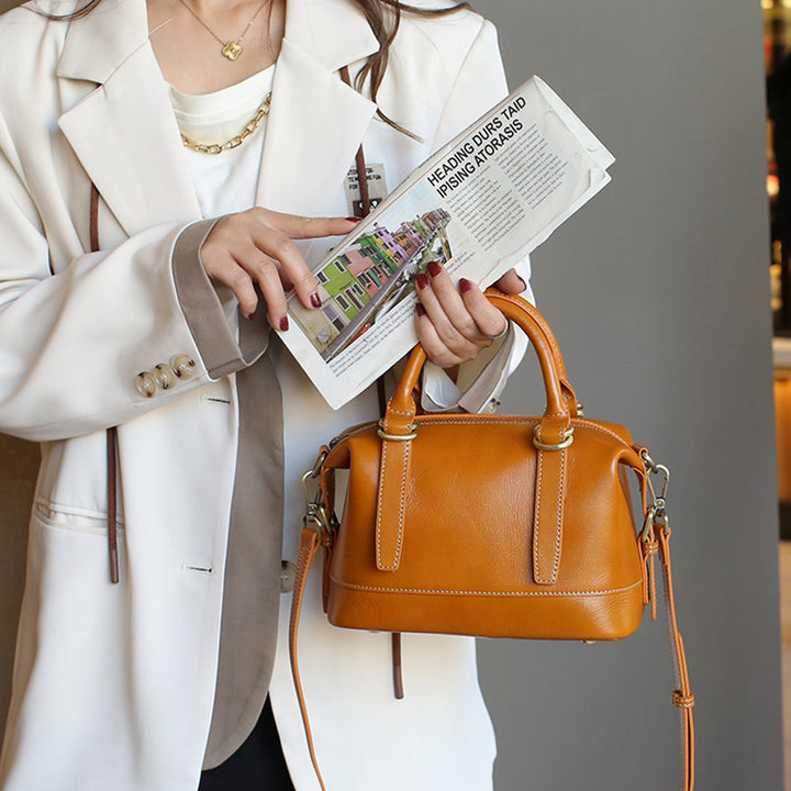 Damen Handtasche mit verstellbarem Schulterriemen und elegantem Tragegriff Nord Taschen