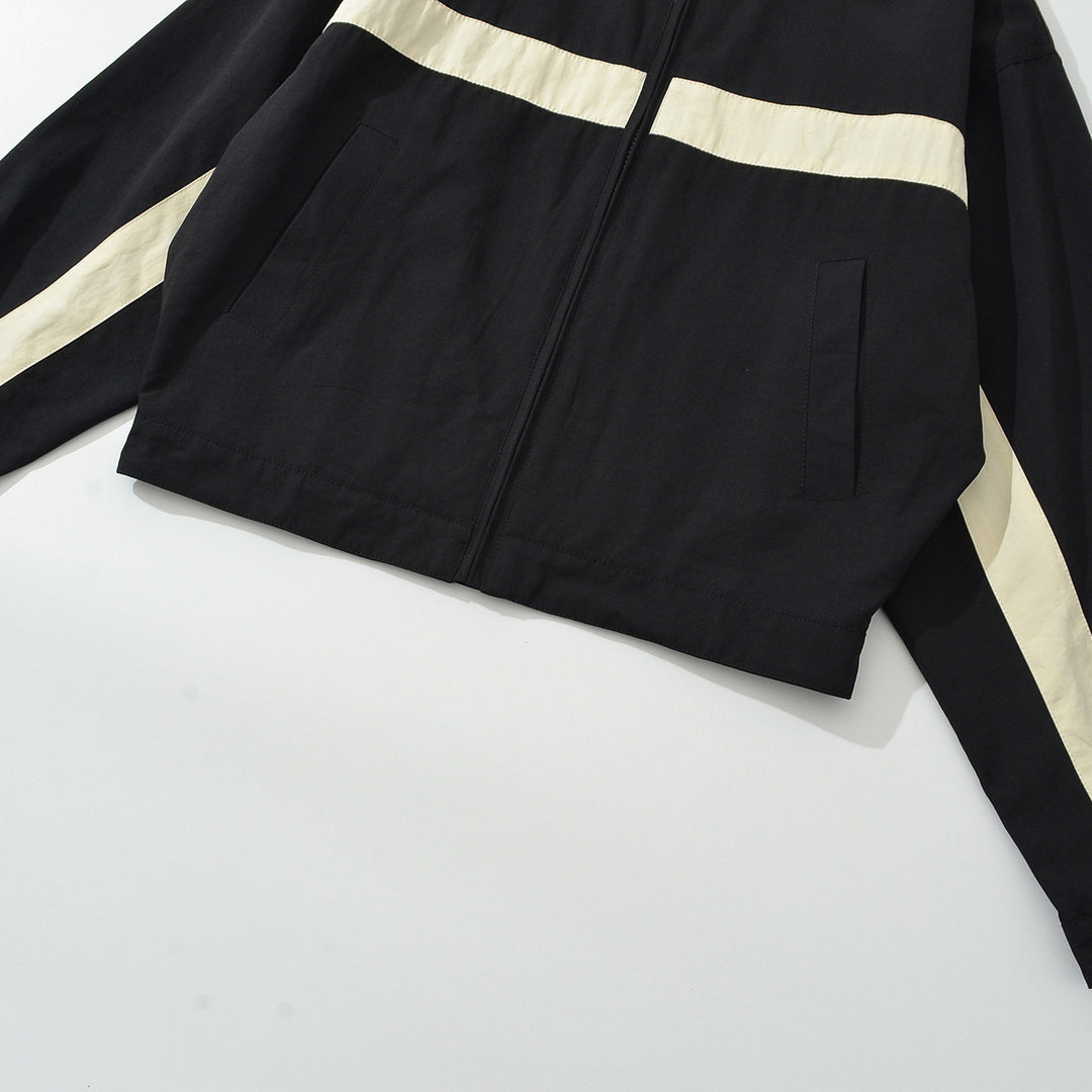 Damen Sportive Trackjacke mit hohem Stehkragen und kontrastierenden Streifen Nord Taschen