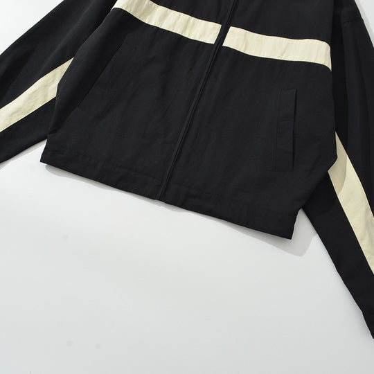 Damen Sportive Trackjacke mit hohem Stehkragen und kontrastierenden Streifen Nord Taschen