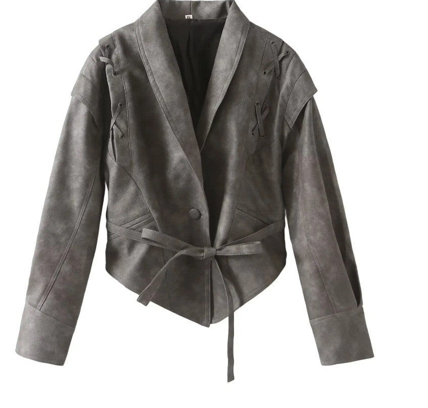 Damen Kurzjacke aus Wildlederoptik mit Wickelgürtel, Schalkragen und Schnürdetail Nord Taschen