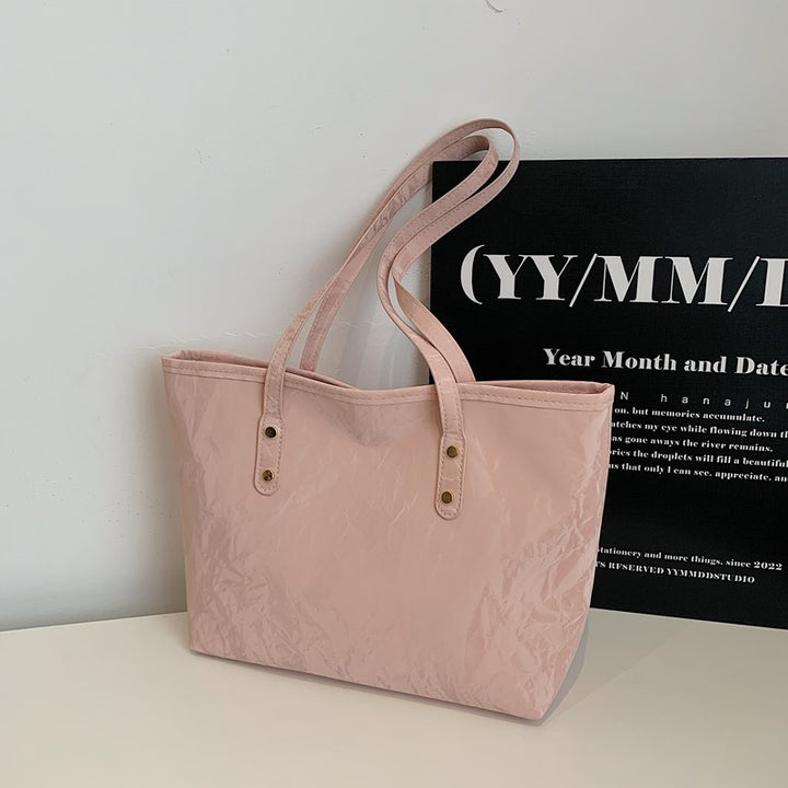 Damen elegante Tragetasche mit strukturiertem Design und modischen Akzenten Nord Taschen