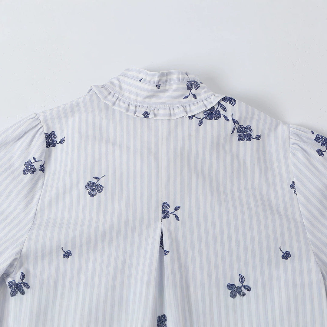 Damen Schlupfbluse mit Schleifenkragen, Rüschenpasse und floraler Stickerei Nord Taschen