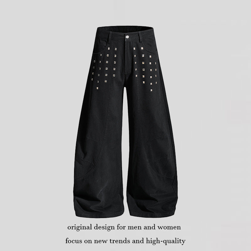 Damen Weite Culotte-Cargohose mit hohem Bund und Metallnieten, tiefer Schritt und aufgesetzten Taschen Nord Taschen