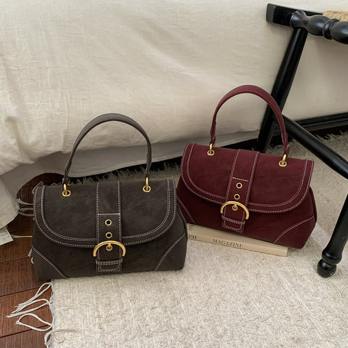 Damen schicke Handtasche mit verstellbarem Trageriemen und dekorativem Verschluss Nord Taschen