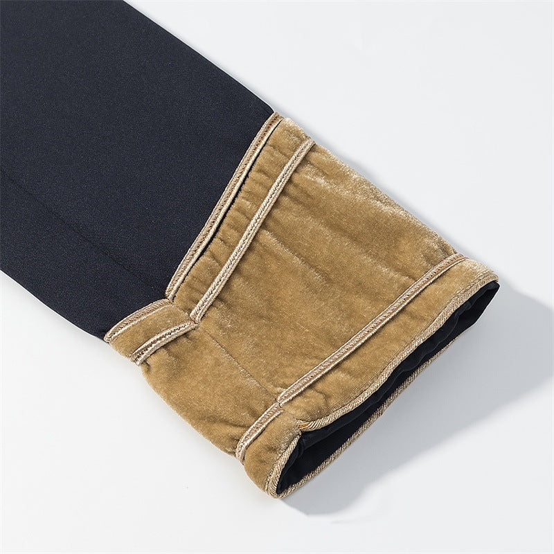Damen Kurze militärisch inspirierte Jacke mit Stehkragen, Zierkordeln und goldbesetzten Manschetten Nord Taschen