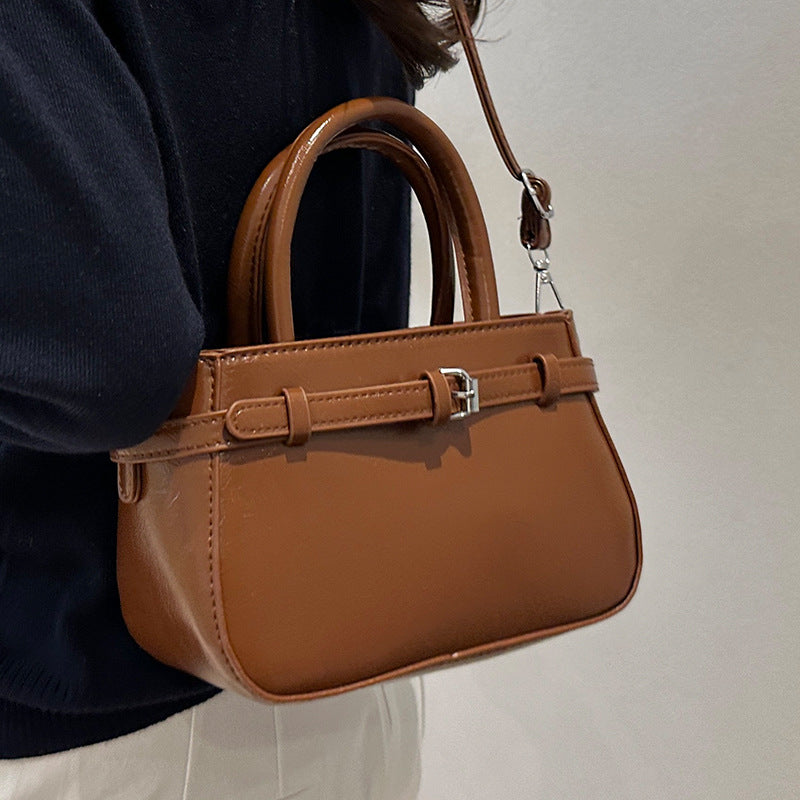 Damen Schultertasche aus strukturiertem Kunstleder mit praktischem Schulterriemen Nord Taschen
