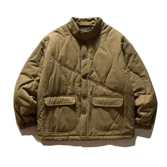 Herren Kurz geschnittene gesteppte Field‑Blousonjacke mit Wellensteppung, Stehkragen und Pattentaschen Nord Taschen