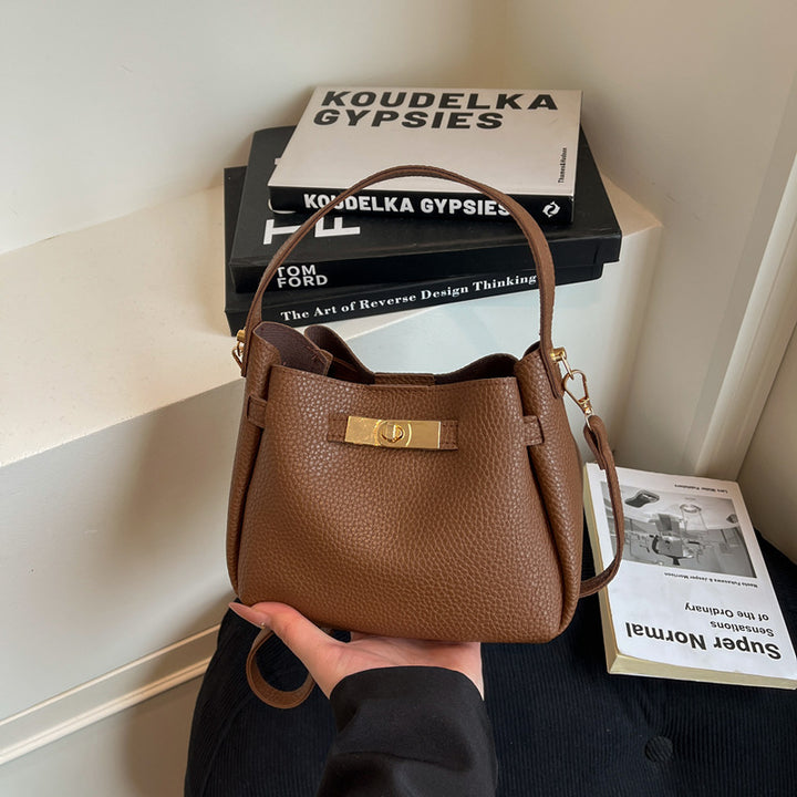 Damen Handtasche mit strukturiertem Obermaterial und elegantem Verschluss Nord Taschen