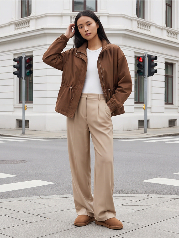 Damen Utility-Fieldjacke mit Tunnelzugtaillierung, hohem Kragen und elastischen Bündchen Nord Taschen