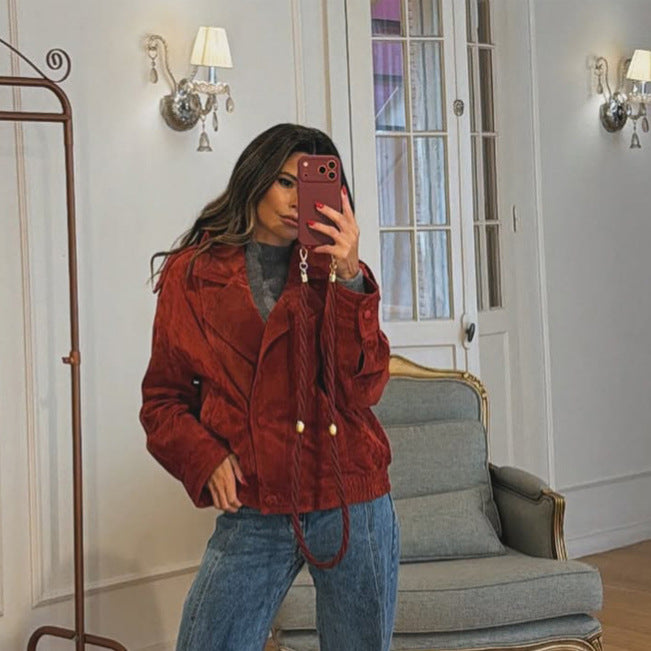 Damen gekürzte Velourslederjacke mit hohem Kragen und doppelreihiger Knopfleiste Nord Taschen