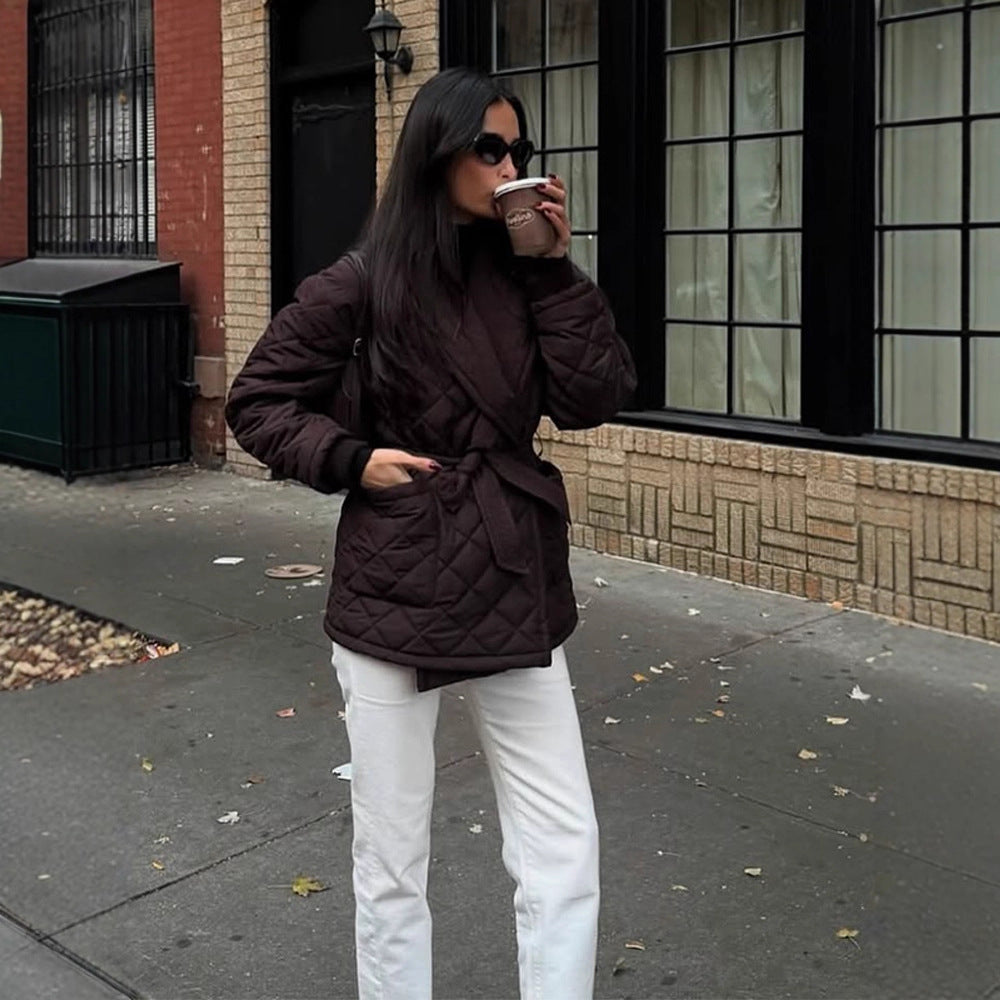 Damen Wickel-Steppjacke mit Taillenbindegürtel und Schalkragen Nord Taschen