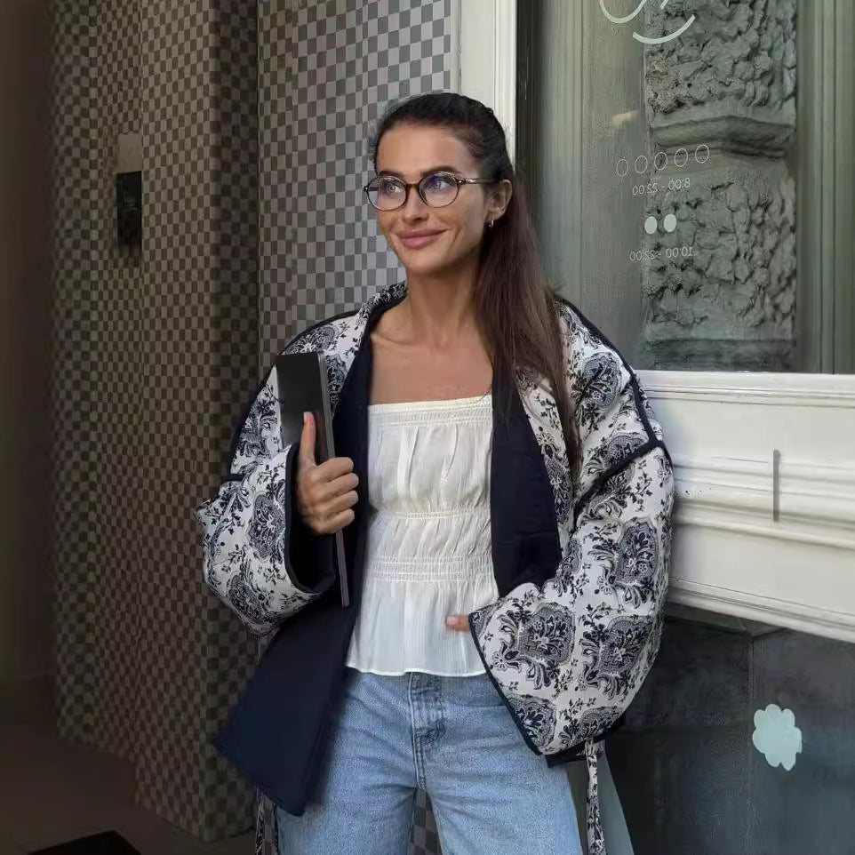 Damen gewattete Kimono-Jacke mit Taillengürtel und ornamentalem Print Nord Taschen
