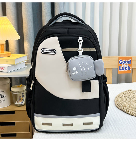 Damen Rucksack mit funktionalem Fächerdesign und süßem Fischanhänger Nord Taschen