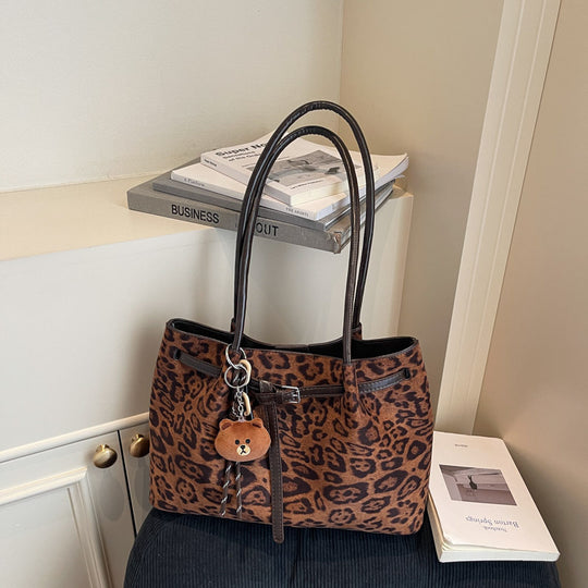 Damen Shopper-Tasche mit elegantem Leopardenmuster und praktischem Innenraum Nord Taschen