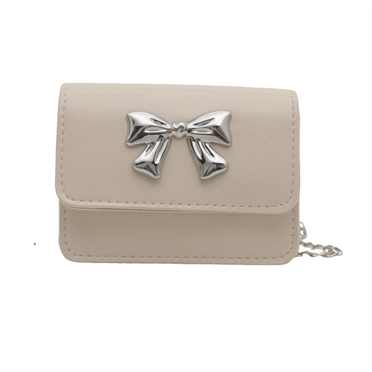 Damen Clutch mit zauberhaftem Schleifendetail und edlem Kettenriemen Nord Taschen