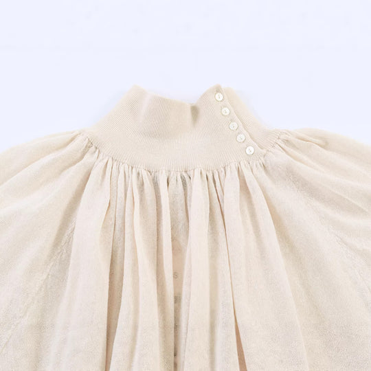 Damen Elegante Plissée-Bluse mit Stehkragen, Knopfdetail und Ballonärmeln Nord Taschen