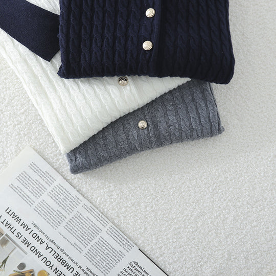 Damen Kurzarm Strickpoloshirt mit Zopfmuster und Kontrastkragen Nord Taschen