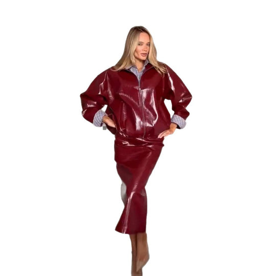 Damen Glänzendes Kunstleder-Zweiteiler mit Oversize-Zipjacke und tailliertem Midirock Nord Taschen