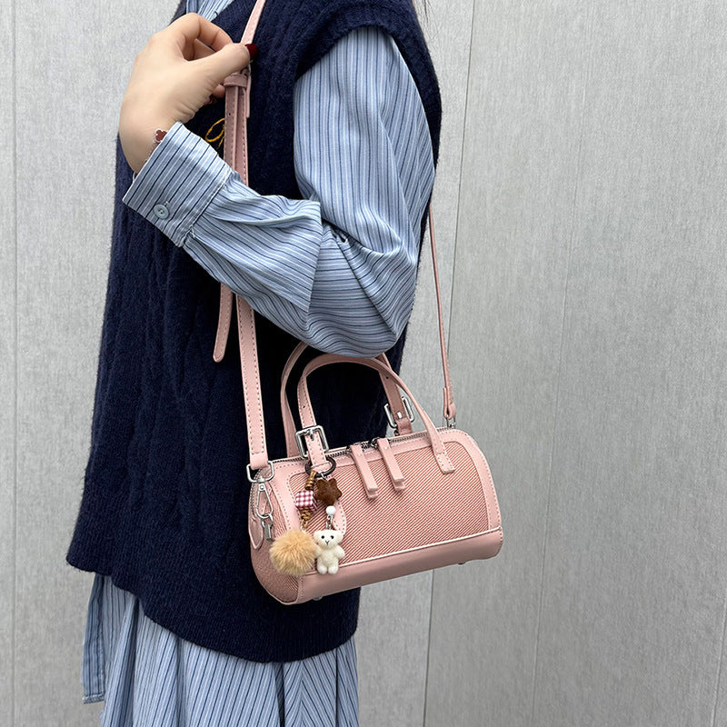 Damen Mini-Tasche mit verspieltem Anhänger Nord Taschen