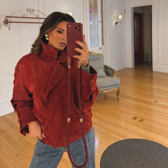 Damen gekürzte Velourslederjacke mit hohem Kragen und doppelreihiger Knopfleiste Nord Taschen