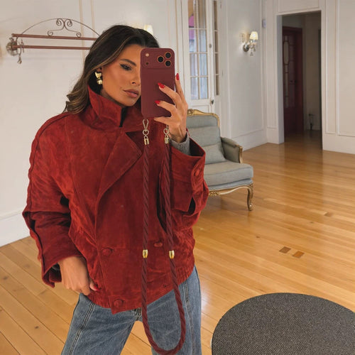 Damen gekürzte Velourslederjacke mit hohem Kragen und doppelreihiger Knopfleiste Nord Taschen