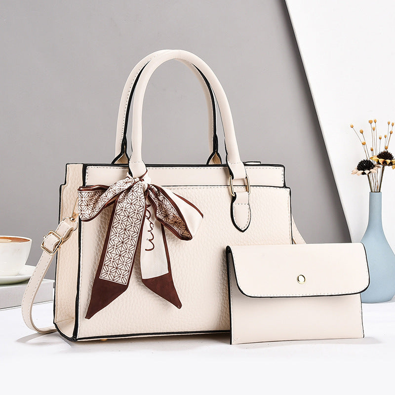 Damen Handtasche mit eleganten Design und zusätzlichem Kosmetiktäschchen Nord Taschen