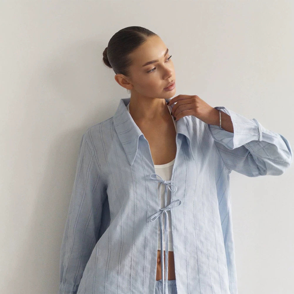 Damen Locker fallende Leinenoptik-Bluse mit dekorativen Bindebändern und transparenter Streifenstruktur Nord Taschen