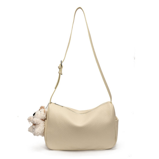 Damen Umhängetasche mit weichem Kunstleder und tierischem Anhänger Nord Taschen