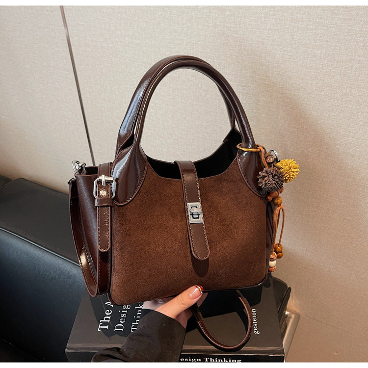 Damen modische Schultertasche mit einzigartigen Lederakzenten Nord Taschen