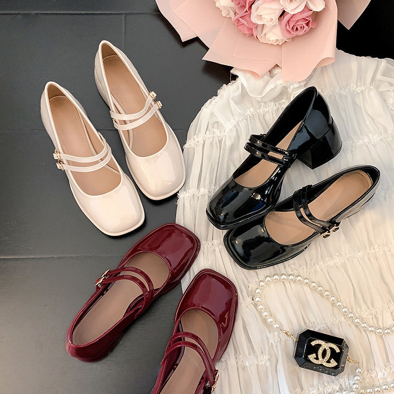 Damen Plateau-Pumps mit dekorativem Doppelriemen