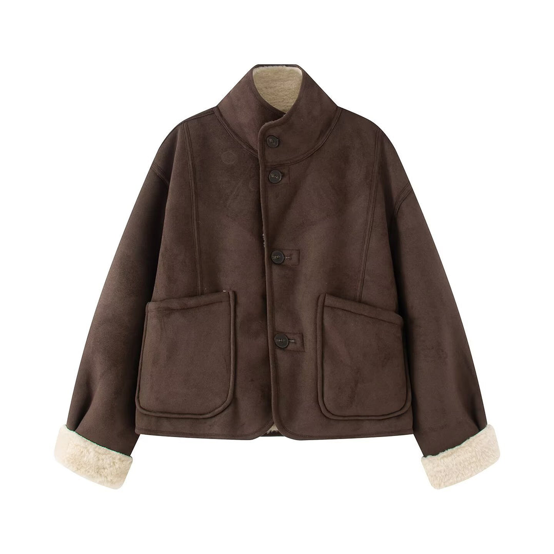 Damen Kurze Schaffelloptik-Jacke mit Stehkragen und großen aufgesetzten Taschen Nord Taschen