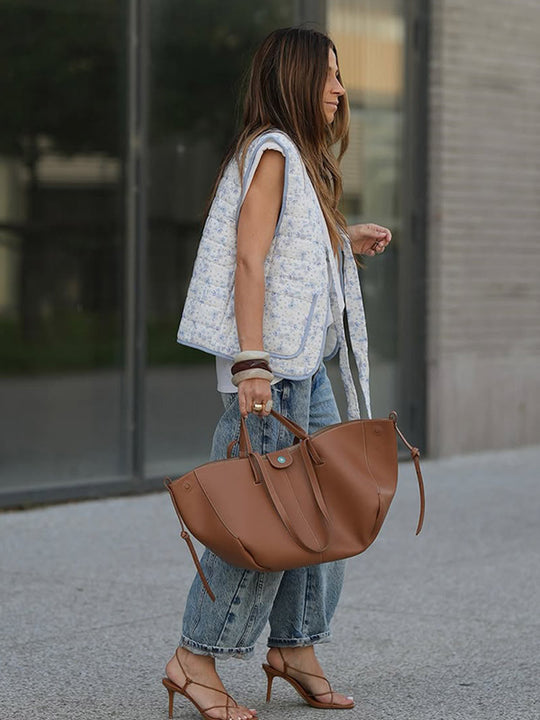 Damen Geräumiger Leder-Shopper mit geschwungener Silhouette und Magnetverschluss Nord Taschen