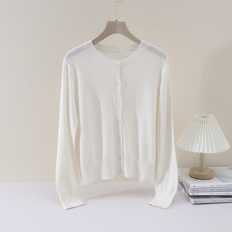 Damen Feiner Knopf-Cardigan mit Rundhalsausschnitt, schmaler Passform und Rippenabschlüssen Nord Taschen