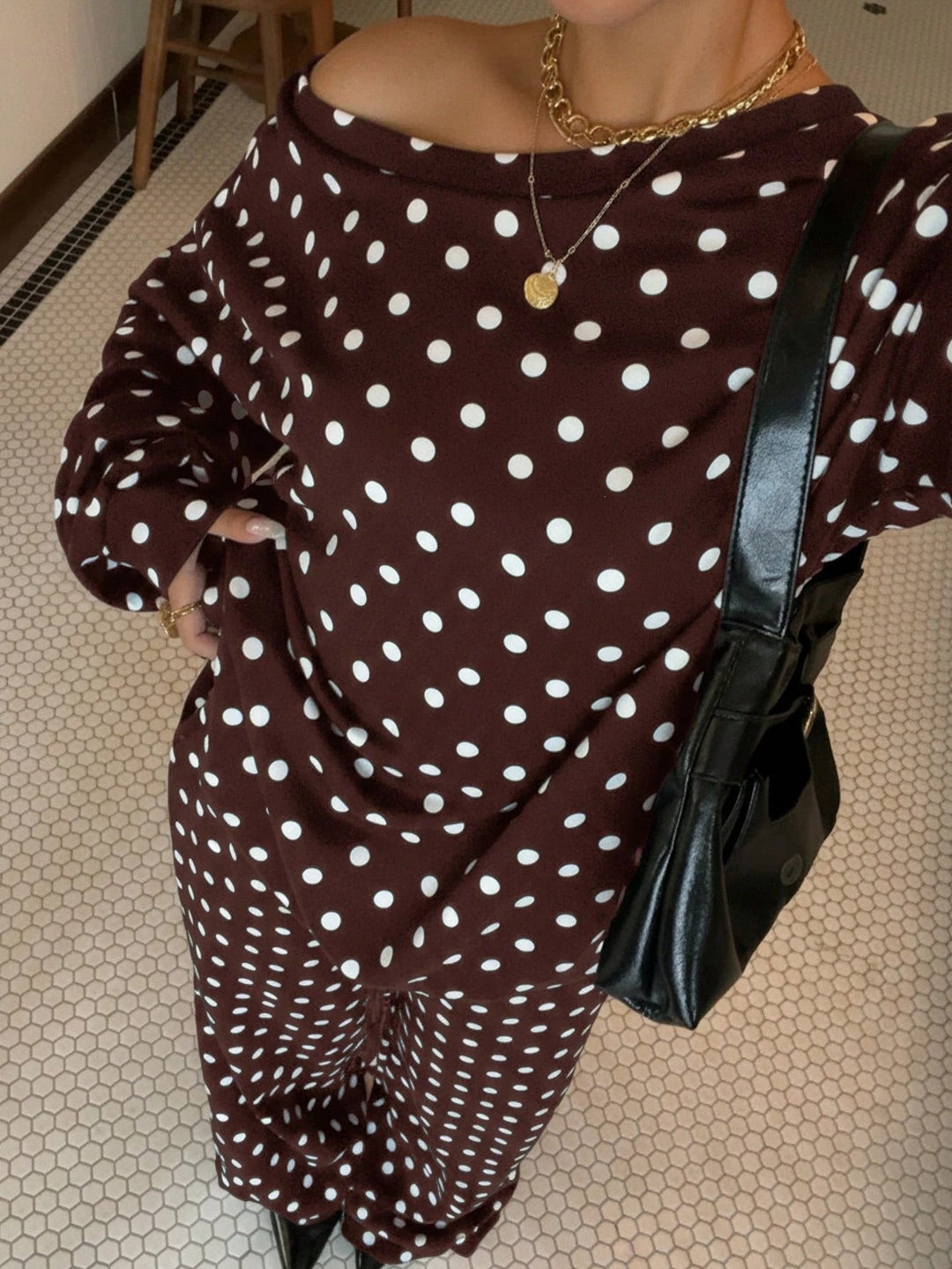 Damen Polka-Dot Lounge-Set mit Off-Shoulder-Oberteil und weiter Bundhose Nord Taschen