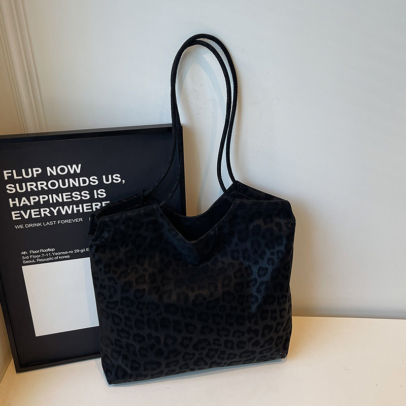 Damen Shopper-Tasche mit elegantem Leo-Design Nord Taschen